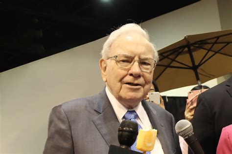 The Best Warren Buffett Stocks to Buy Right Now.